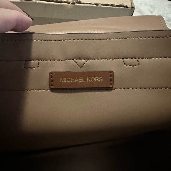 Michael Kors large backpack - Picture 4 of 8